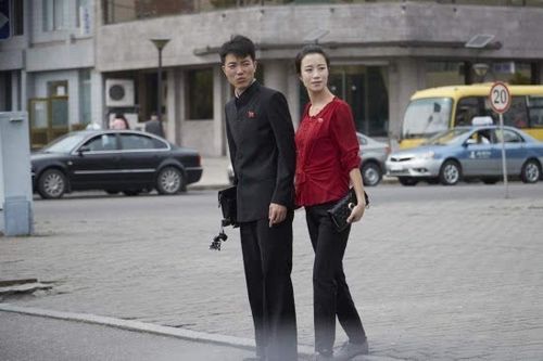 朝鲜有富人吗。他们都是朝鲜什么阶层。朝鲜华人生活状况如何。