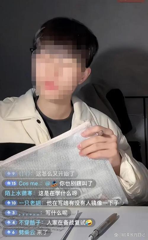 考研四战书还是新的，网红“研王爷”遭嘲讽，英语刚学会26字母