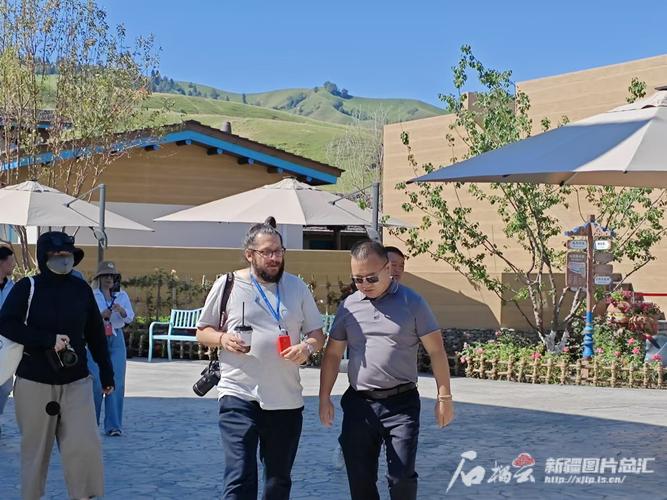 土耳其媒体人感叹生活在那拉提真的很幸福