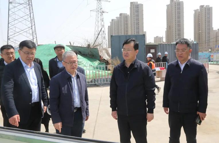 杨克敏调研养老服务工作