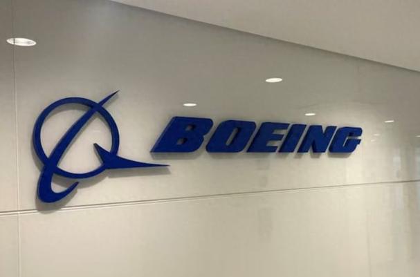 美国空军宣布与波音公司就新型预警和控制飞机签订25.6亿美元合同