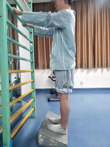 脑卒中后足下垂康复治疗总结,含病因、治疗手段及居家康复方法