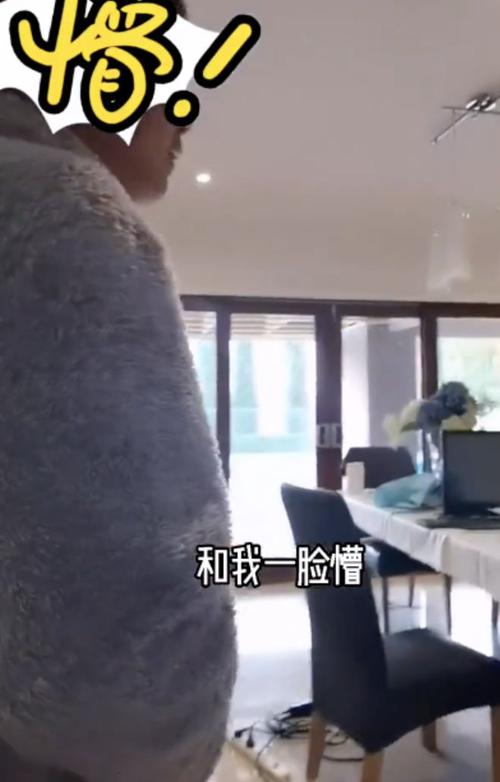 热议6个澳洲警察带枪上门抓人,华人爸爸被制服妈妈愣住只因孩子在学校说的一句话...