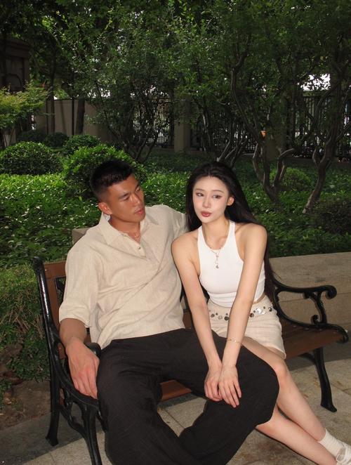 一起过七夕，马镇与范斯晶拍摄甜蜜情侣照