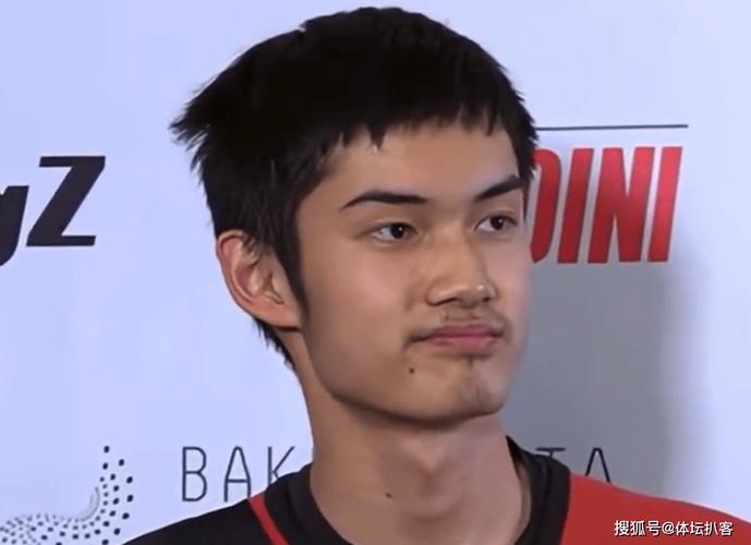 听不懂英文中国射击队翻译太离谱,盛李豪无语,网友公费旅游
