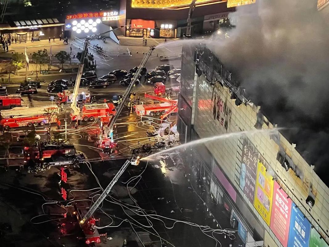 南京金盛百货火灾背后金陵规模最大的批发市场是否该退出历史舞台