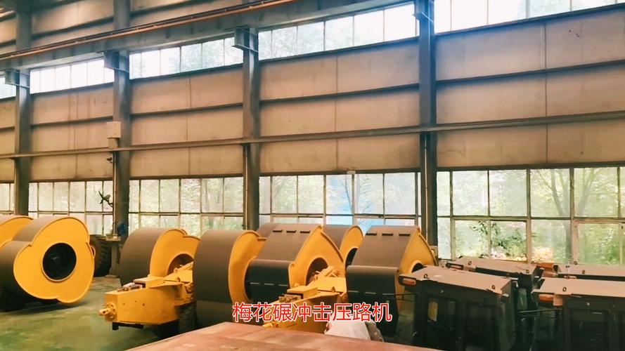 ?冲击压路机的应用优势，冲击压路机在填石工程中的应用
