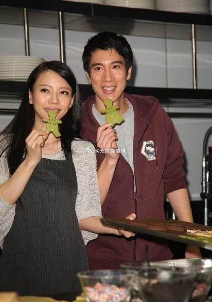 李靓蕾曝孙雨其结婚后，用裸露头像跟王力宏聊天，公开图片太直接