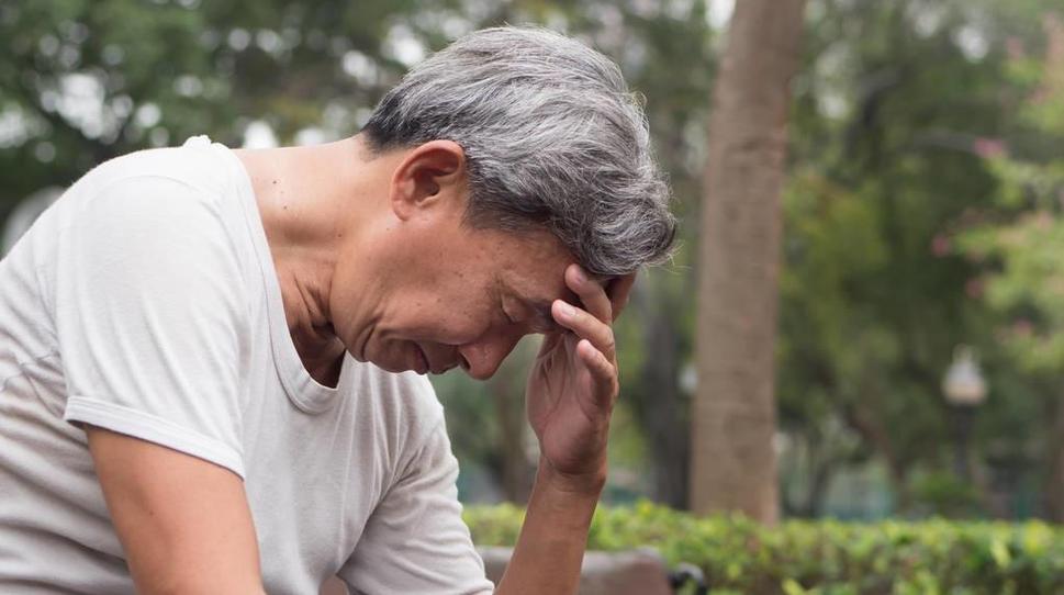 我退休金5600,只想早点离开这世界,71岁老人活着太痛苦了
