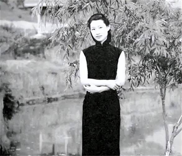 张学良的三房夫人赵四姑娘写字风格惊艳眼球