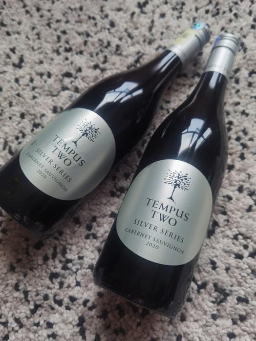 城镇地区什么店比较有市场。乐喜酒汇红酒连锁抢占先机