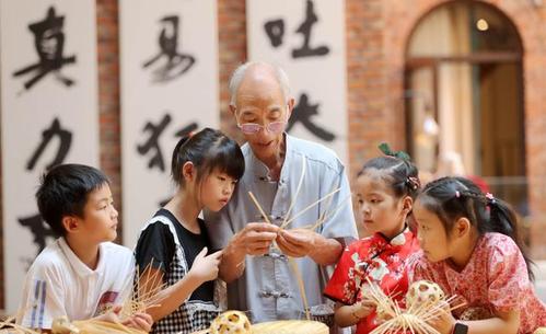 上海市金山非遗文化小镇能不能买。有什么内幕。