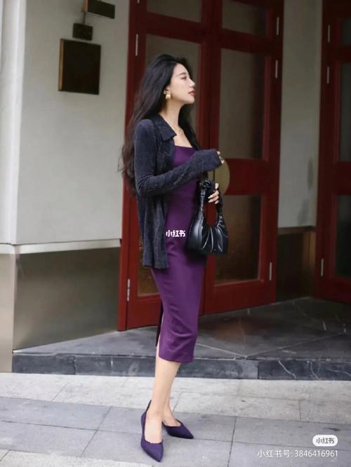 职场女性提升气质的小技巧服饰和高跟鞋的选择
