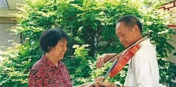 袁隆平的另一面职场、情场双失意,大龄剩男实现人生“逆袭”