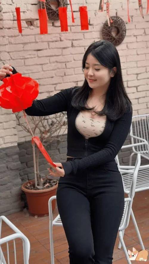 女子拍摄个人写真,网友急匆匆表示愿意做上门女婿