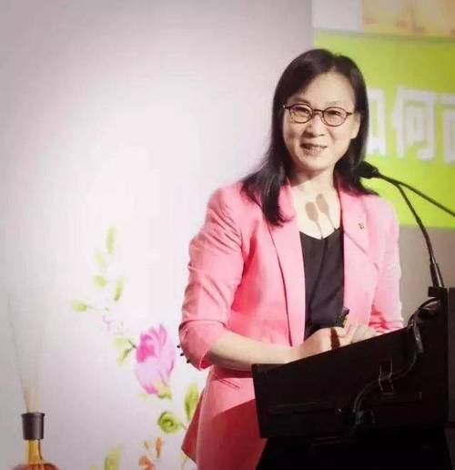 陈春花职场的中年人,学会三件事