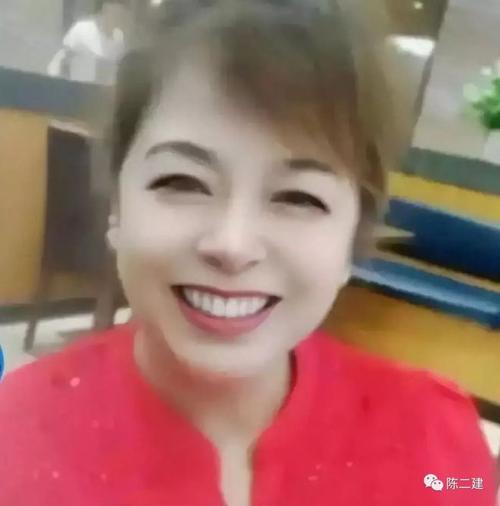 重磅潍坊某妇女主任写真照片曝光,真的肤白貌美,身材姣好