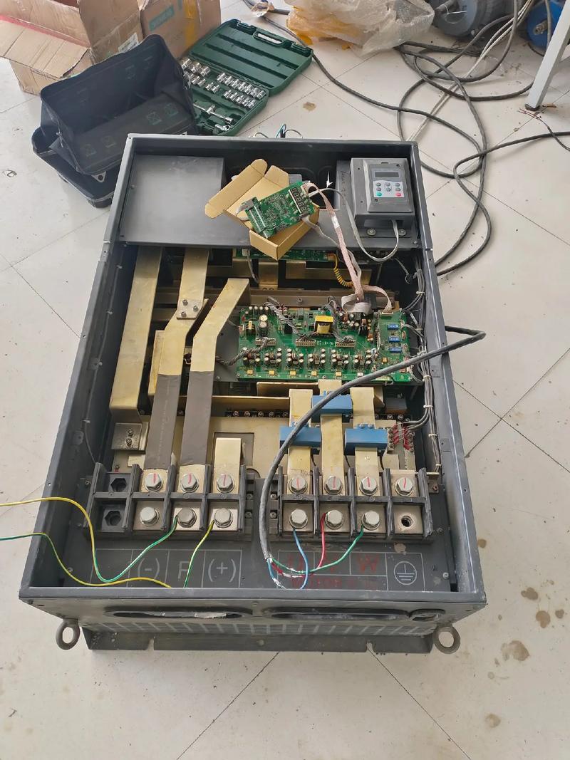 东菱变频器维修检测报告解读:技术革新下的可靠伙伴