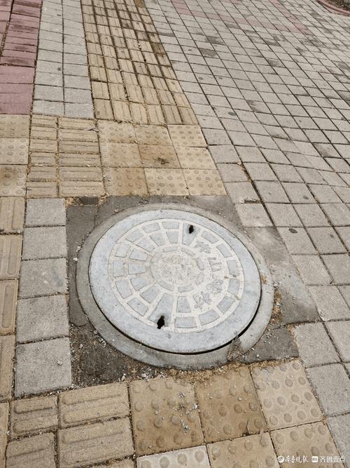 守护家园,从修复破损井盖开始_小区井盖受损维修报告解读
