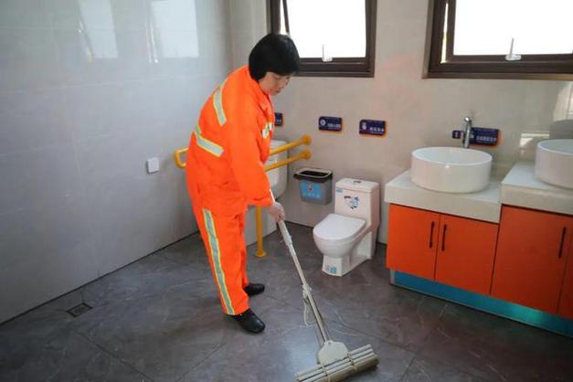 以驿站公厕维修为契机,提升城市文明水平
