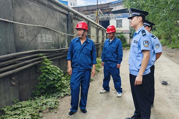 维修单位门厅报告解读:筑牢安全防线,保障居民安居乐业
