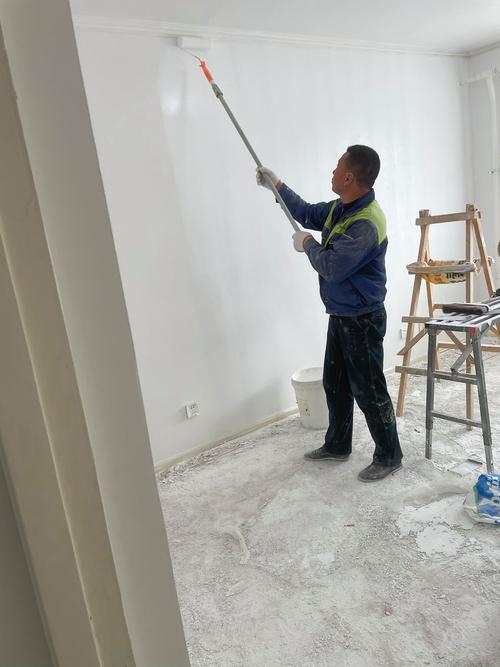 介绍墙壁沙灰油漆维修的艺术与科学