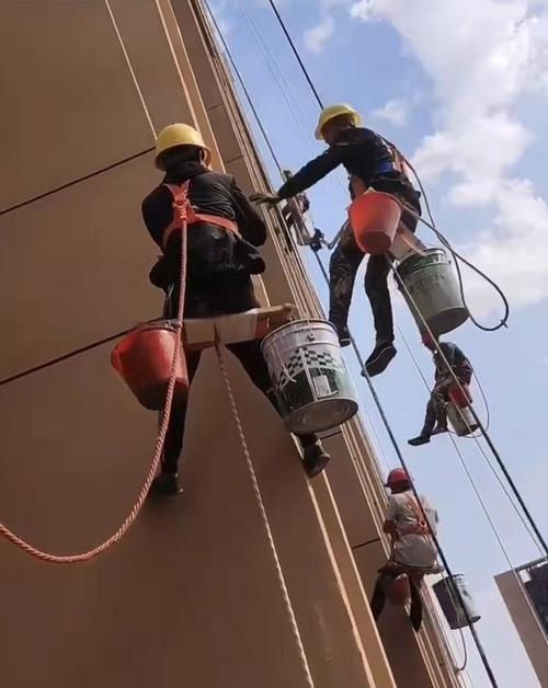 保温外墙维修：筑牢建筑节能防线