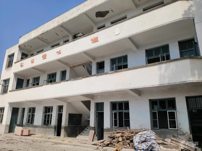农村学校校舍维修:守护童年梦想的坚实屏障