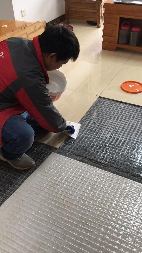 地板砖维修,守护家庭温馨家园