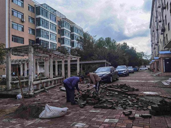 小区物业道路维修:匠心筑路,提升居住品质