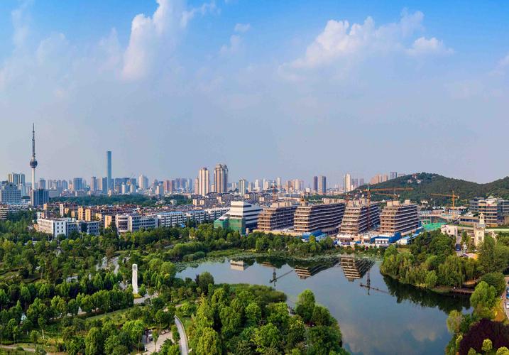 广场维修改造，焕新城市魅力_XX广场改造工程纪实