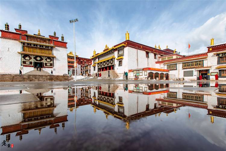强巴林寺维修工程:千年古刹焕新颜,传承历史文化