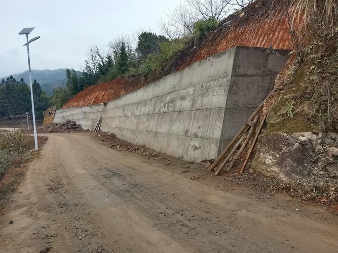 挡土墙维修,筑牢安全防线