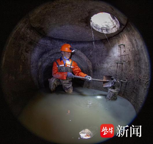 探索下水道之谜:维修报告背后的城市守护者