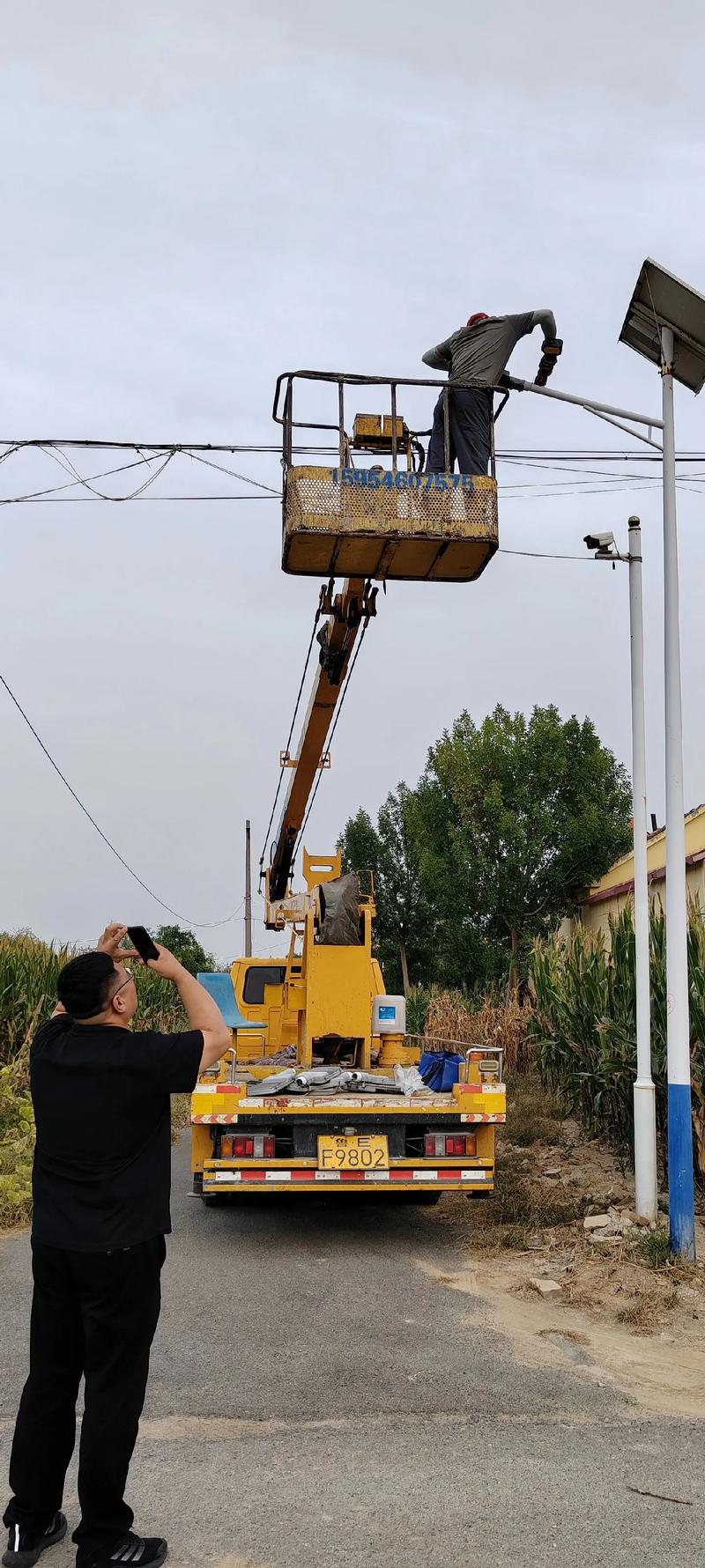 春节乡镇路灯维修：守护灯火辉煌，照亮乡村振兴之路