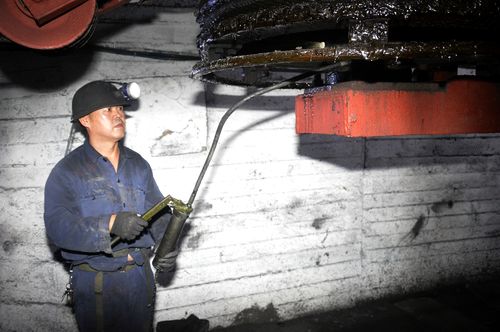 机电维修工月报告解读:技术革新下的设备保障新篇章