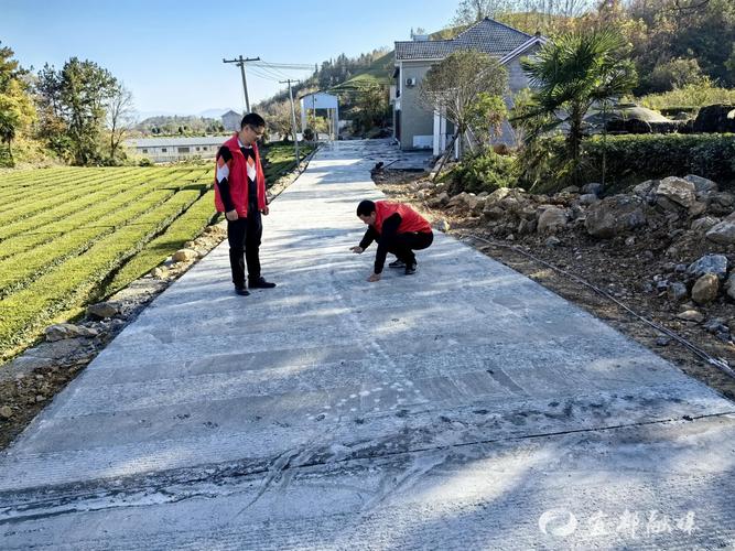村牧道维修，乡村振兴之路上的坚实基石
