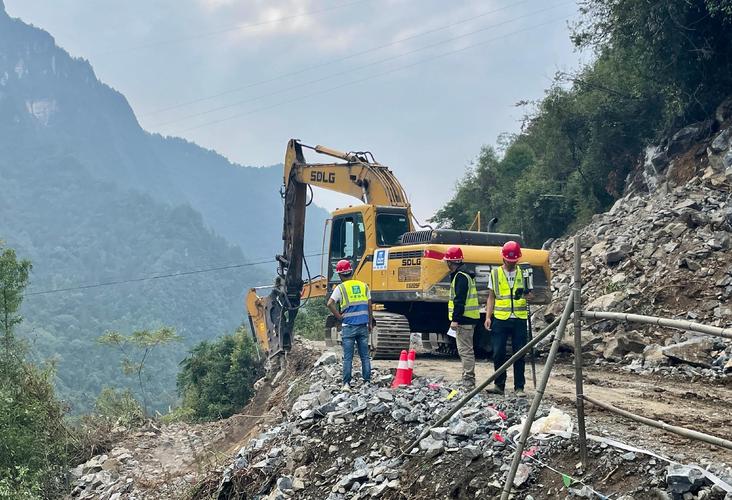 村组路垮方维修:守护乡村道路安全,助力乡村振兴