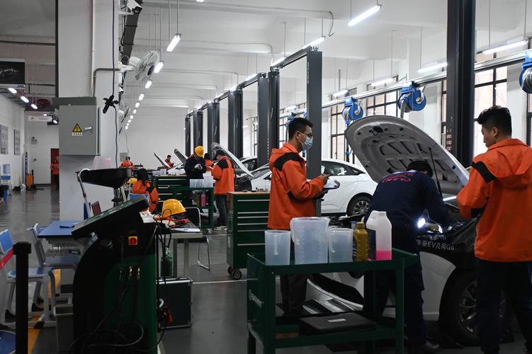 汽车维修转正总结：技能提升与职业发展的完美融合