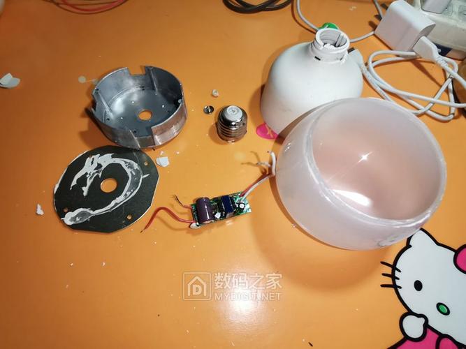 灯泡坏了,维修报告背后的故事