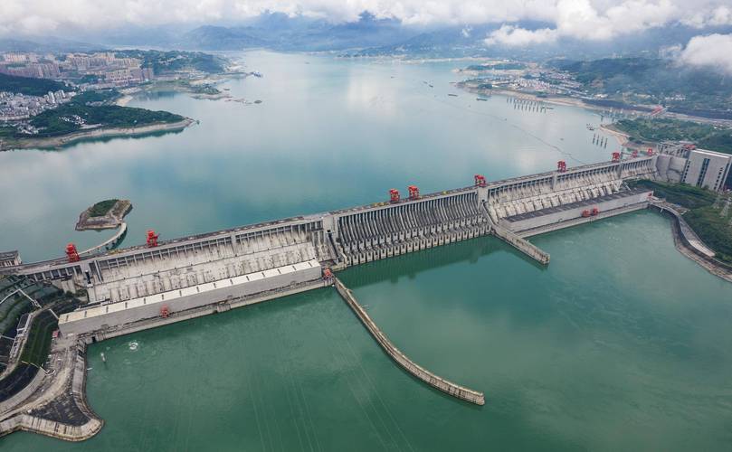 三峡大坝：维护与发展并行，铸就水利新篇章