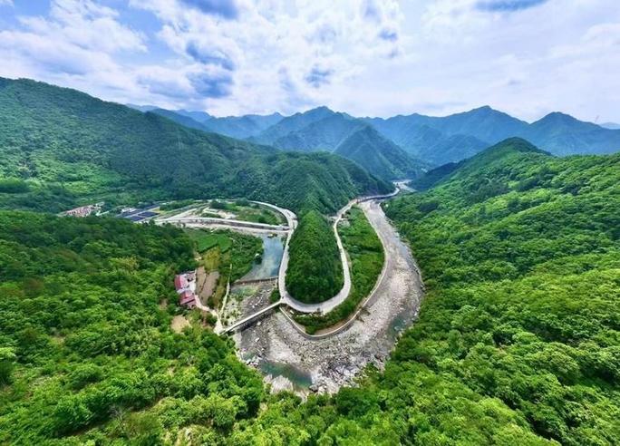 乡村振兴,泥路变通途_村庄泥路维修申请报告介绍