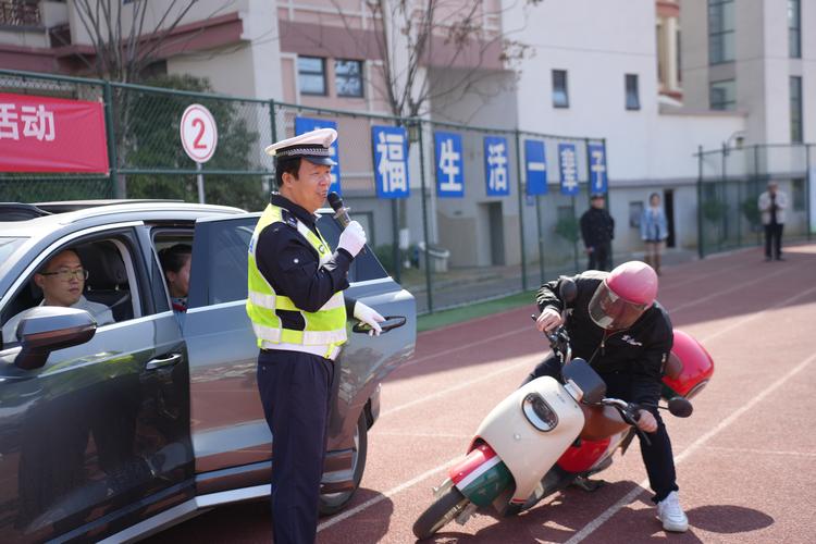 公交维修报告:守护城市交通脉搏的守护神