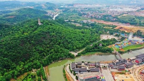 公园道路维修申请报告解读：提升市民休闲体验，助力城市绿色发展