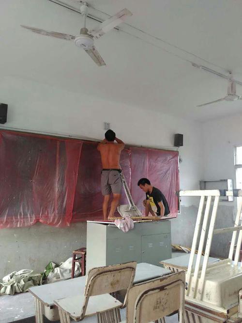 加强小学校舍维修,保障学生安全成长