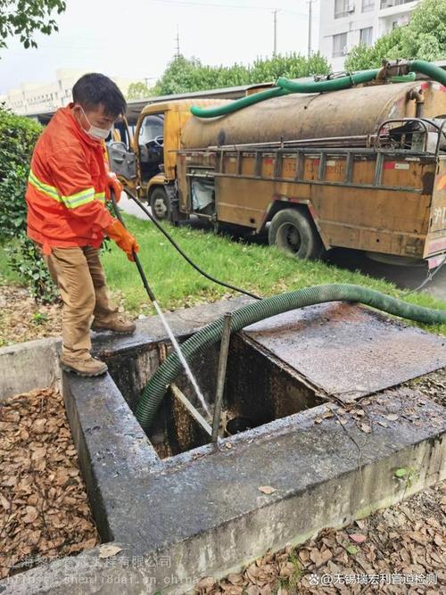 化粪池维修，保障城市卫生环境，助力文明城市建设
