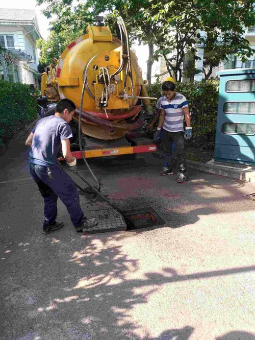 化粪池维修,守护城市污水处理安全_以XX市XX街道XX小区为例