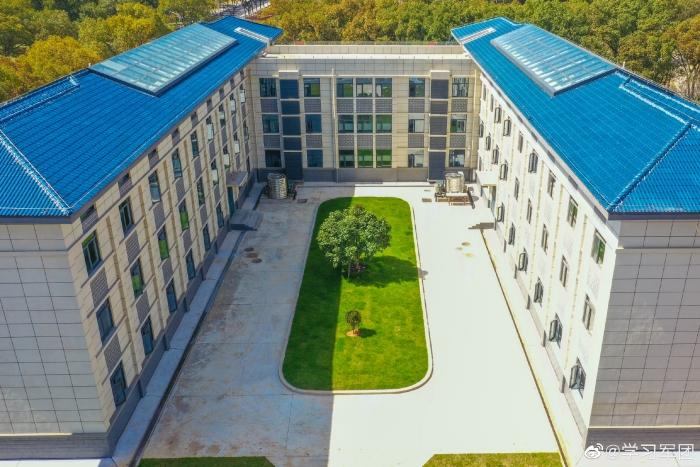 匠心筑梦,守护营房_记优秀营房维修工述职报告