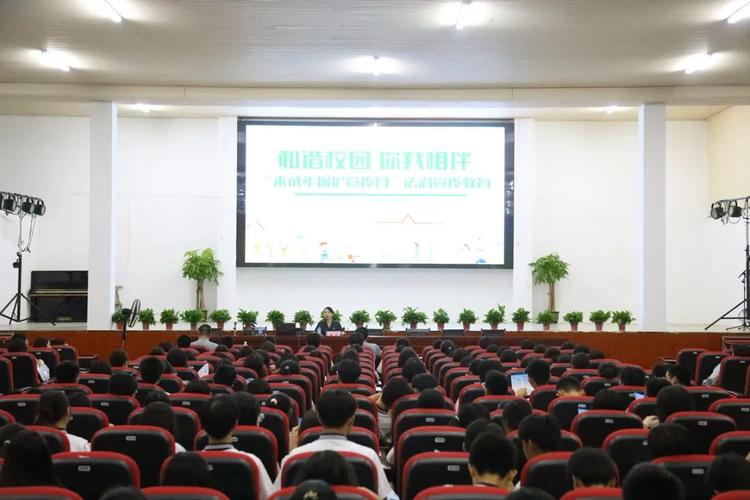 呵护成长之舟，保障校园安全_我校课桌维修申请报告解读