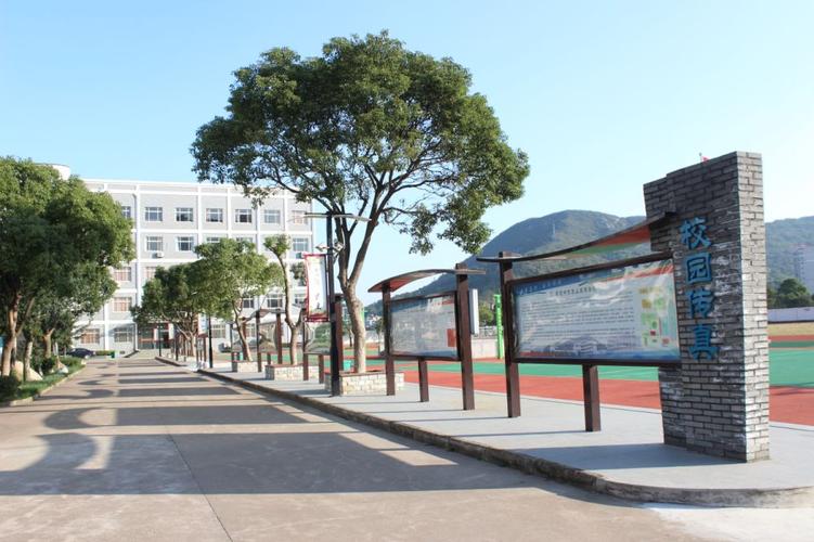 学校彩瓦更换维修报告解读:传承与创新并行,守护校园之美